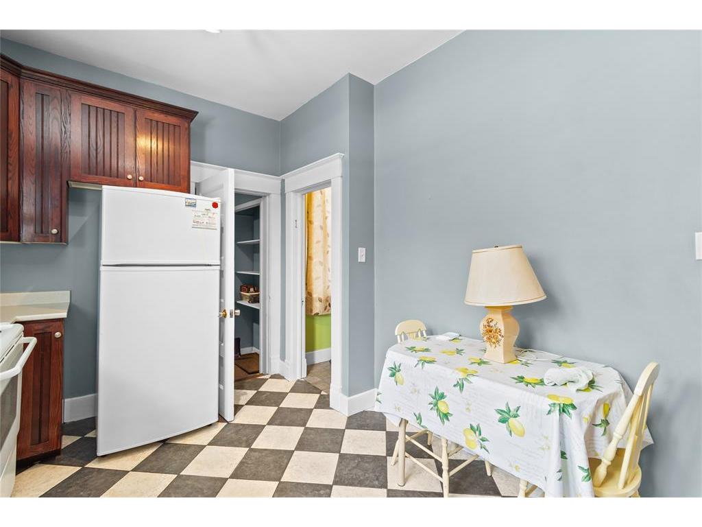 









8


Glenridge

Crescent,
St. John's,




NL
A1A 1T5

