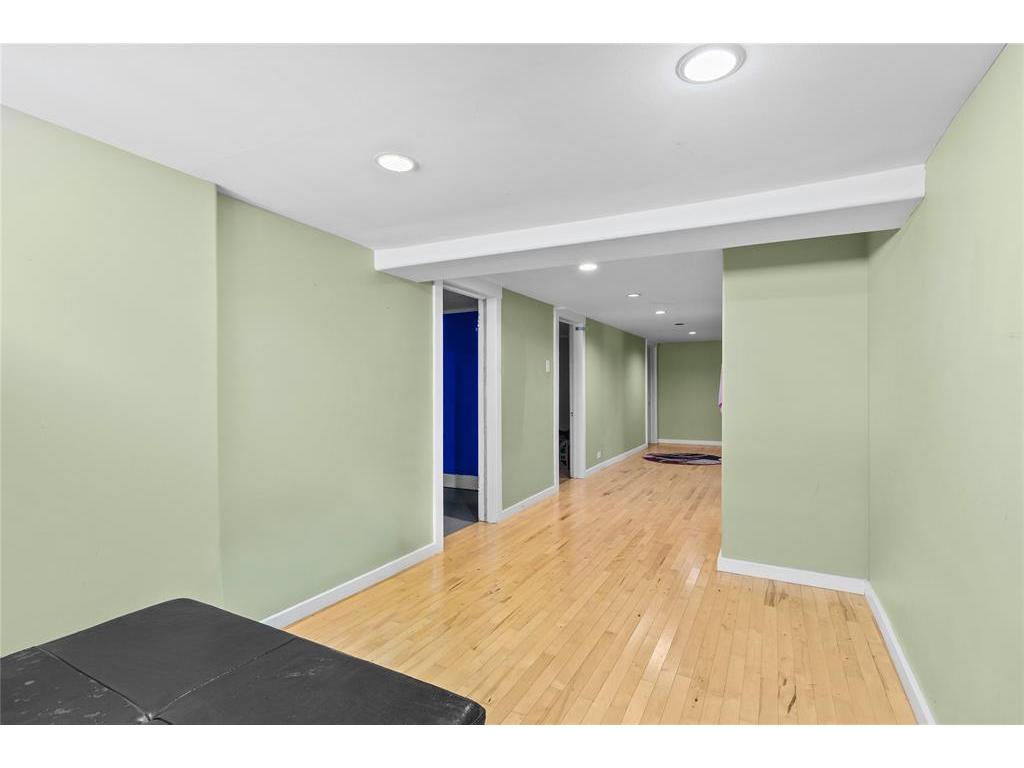 









8


Glenridge

Crescent,
St. John's,




NL
A1A 1T5

