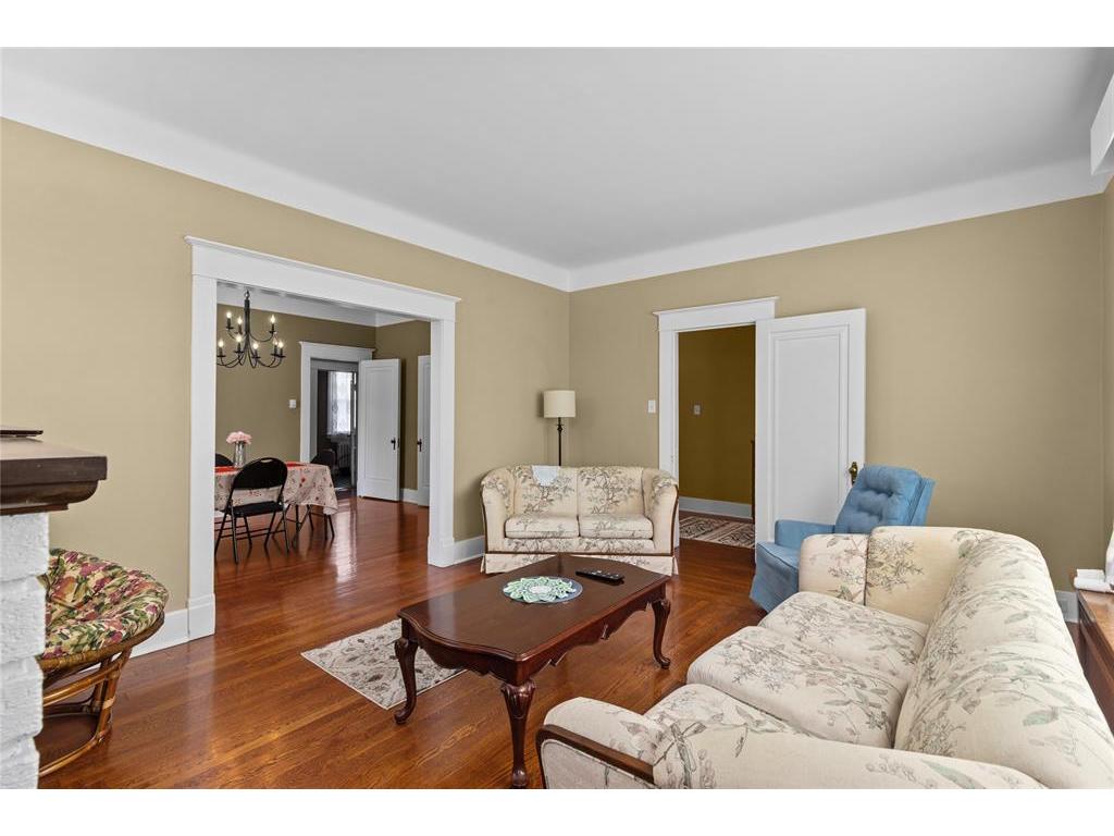 









8


Glenridge

Crescent,
St. John's,




NL
A1A 1T5

