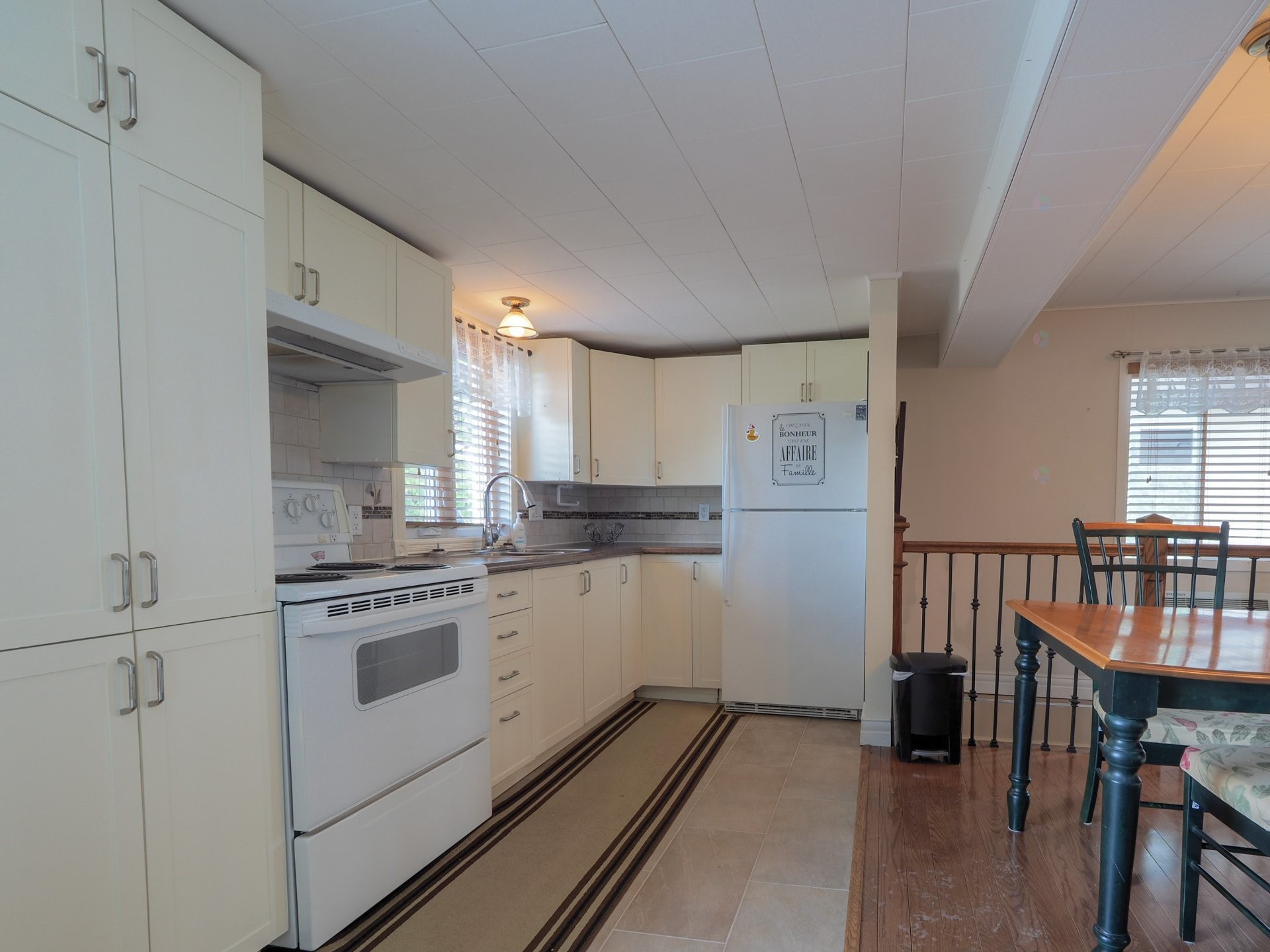 









270


Rue de l'Alouette

,
Shawinigan,




QC
G0X1L0

