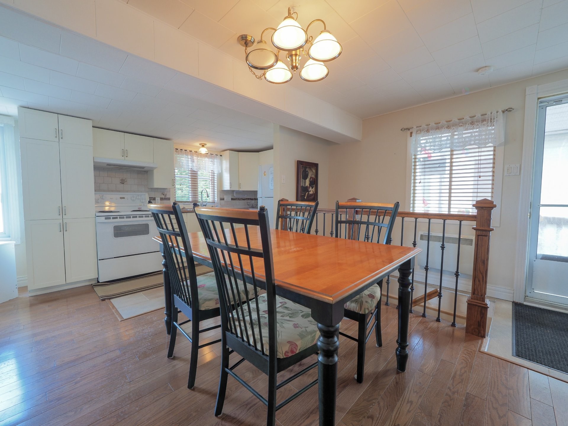 









270


Rue de l'Alouette

,
Shawinigan,




QC
G0X1L0


