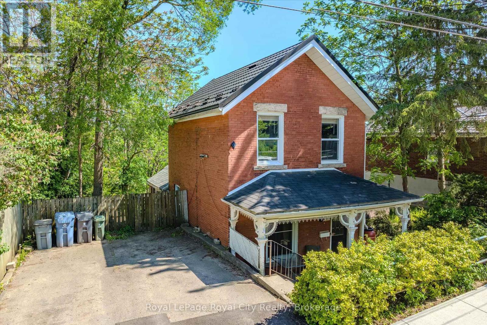 












115 GROVE STREET

,
Guelph (St. George's),




Ontario
N1E2W8

