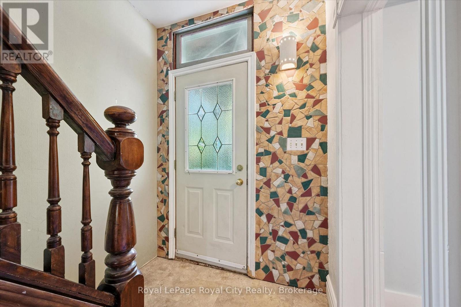 












115 GROVE STREET

,
Guelph (St. George's),




Ontario
N1E2W8

