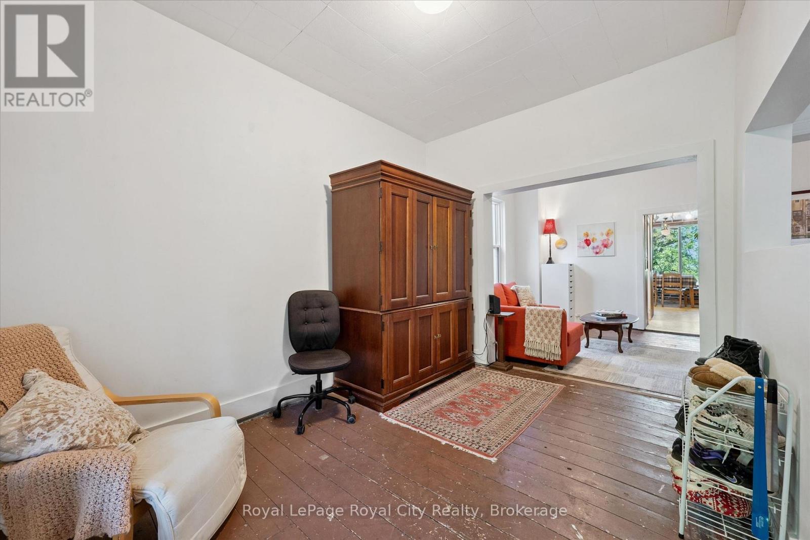 












115 GROVE STREET

,
Guelph (St. George's),




Ontario
N1E2W8

