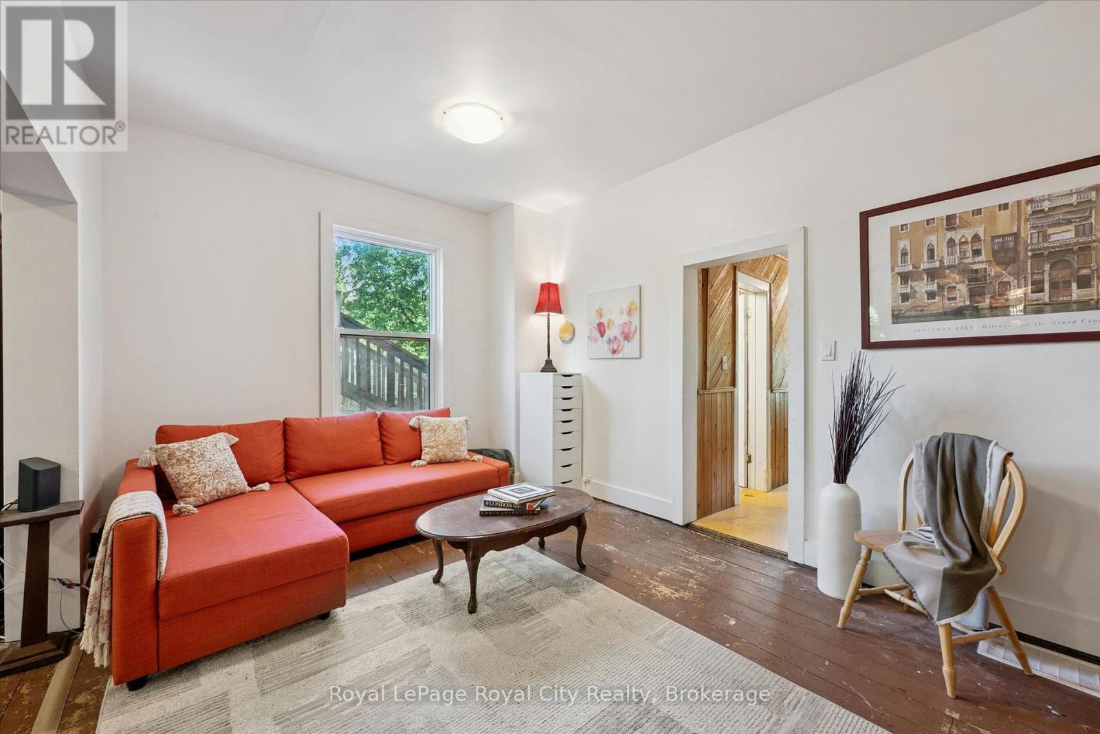 












115 GROVE STREET

,
Guelph (St. George's),




Ontario
N1E2W8

