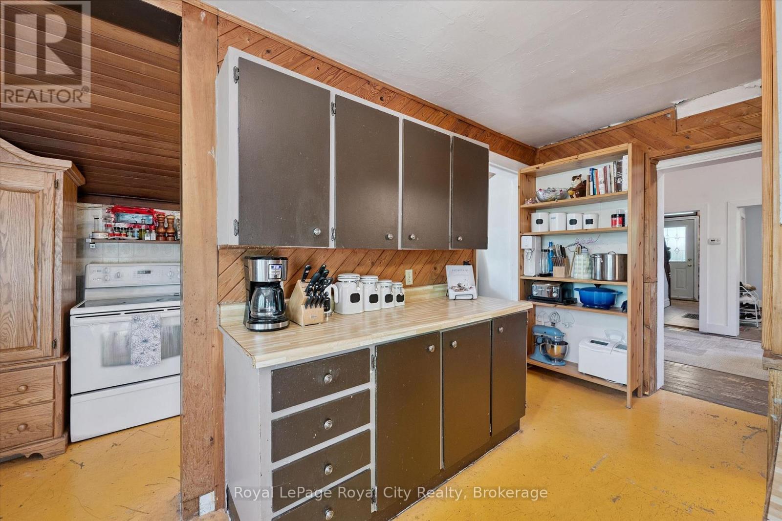 












115 GROVE STREET

,
Guelph (St. George's),




Ontario
N1E2W8

