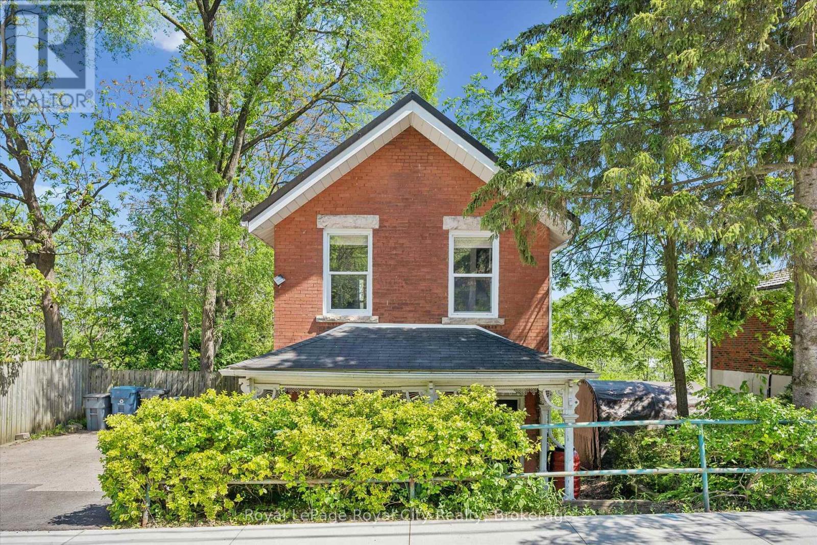 












115 GROVE STREET

,
Guelph (St. George's),




Ontario
N1E2W8

