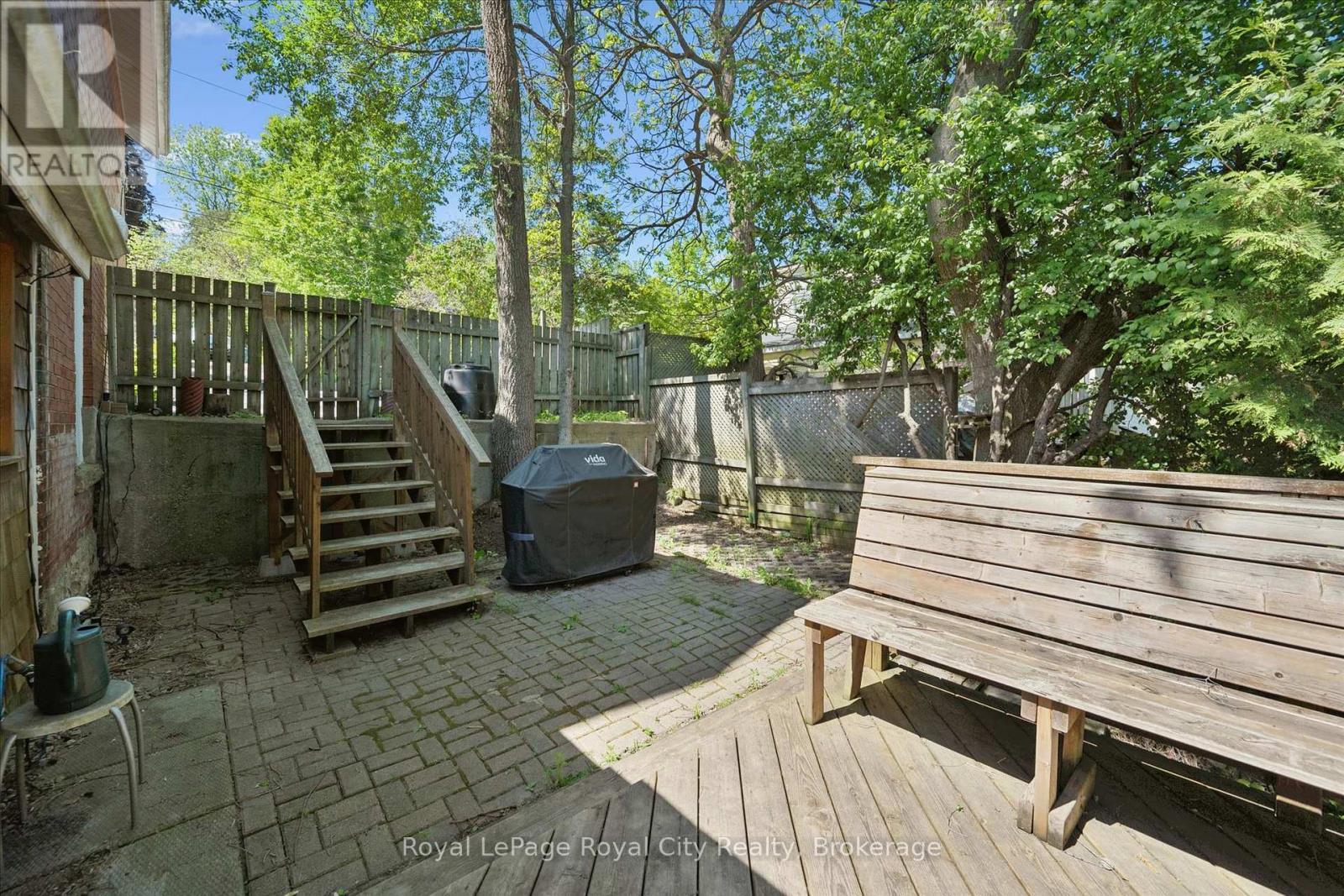 












115 GROVE STREET

,
Guelph (St. George's),




Ontario
N1E2W8


