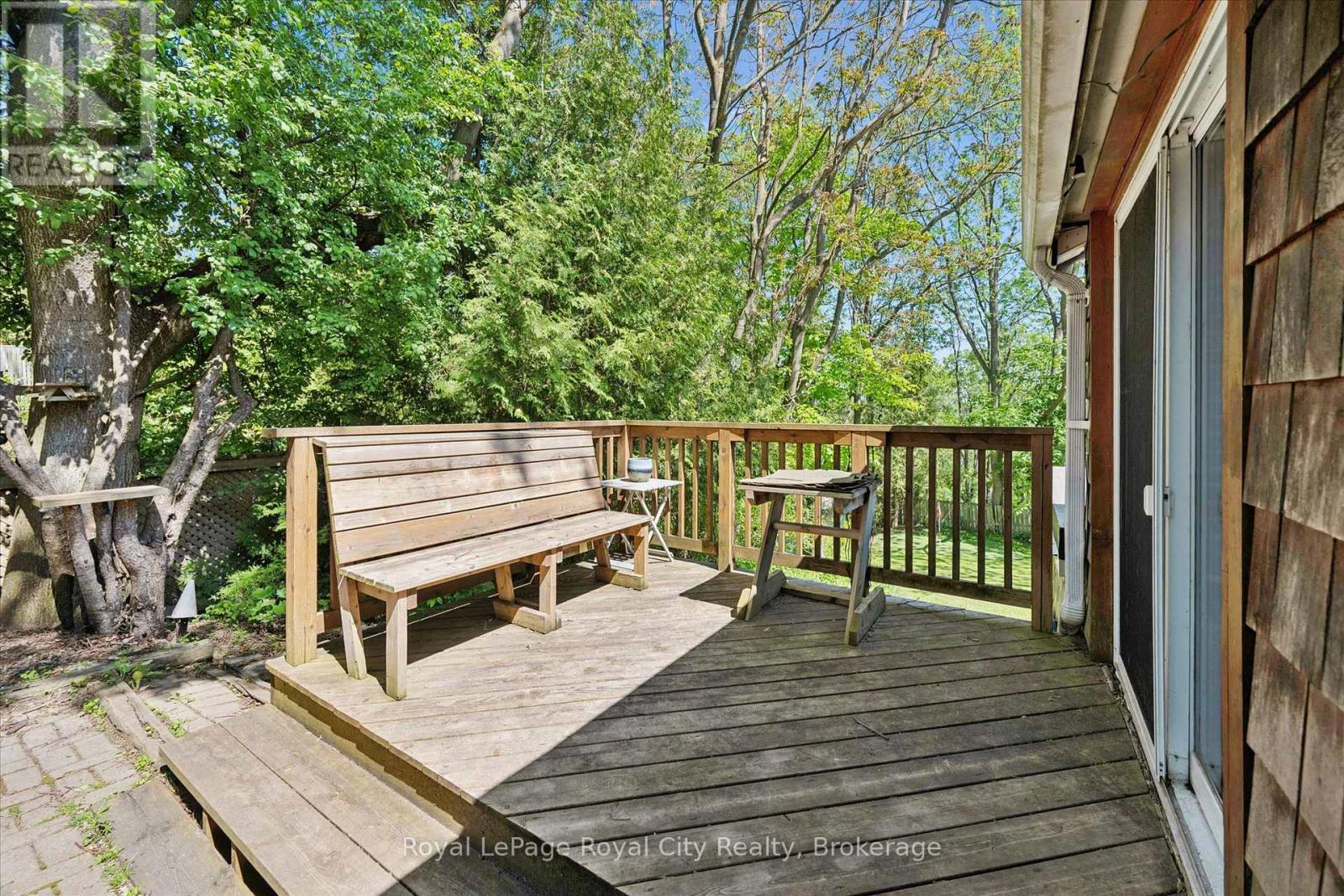 












115 GROVE STREET

,
Guelph (St. George's),




Ontario
N1E2W8

