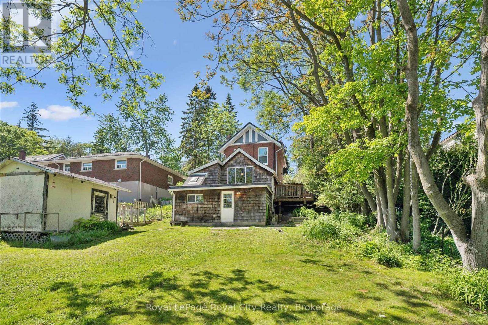 












115 GROVE STREET

,
Guelph (St. George's),




Ontario
N1E2W8

