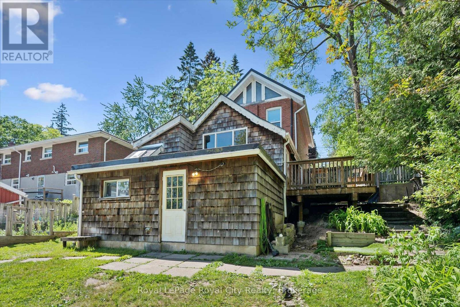 












115 GROVE STREET

,
Guelph (St. George's),




Ontario
N1E2W8

