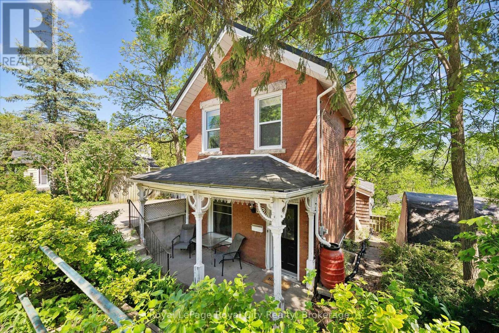 












115 GROVE STREET

,
Guelph (St. George's),




Ontario
N1E2W8

