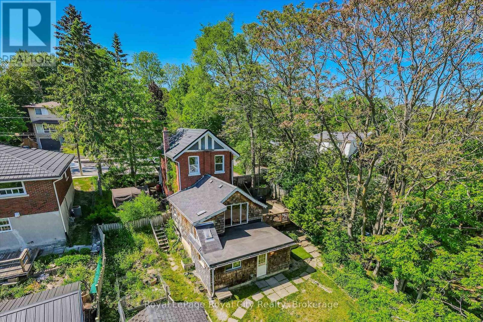 












115 GROVE STREET

,
Guelph (St. George's),




Ontario
N1E2W8

