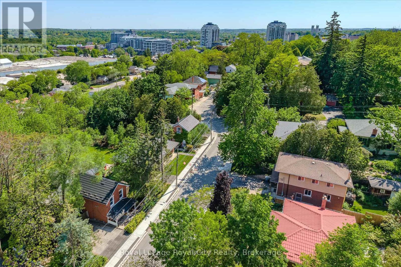 












115 GROVE STREET

,
Guelph (St. George's),




Ontario
N1E2W8

