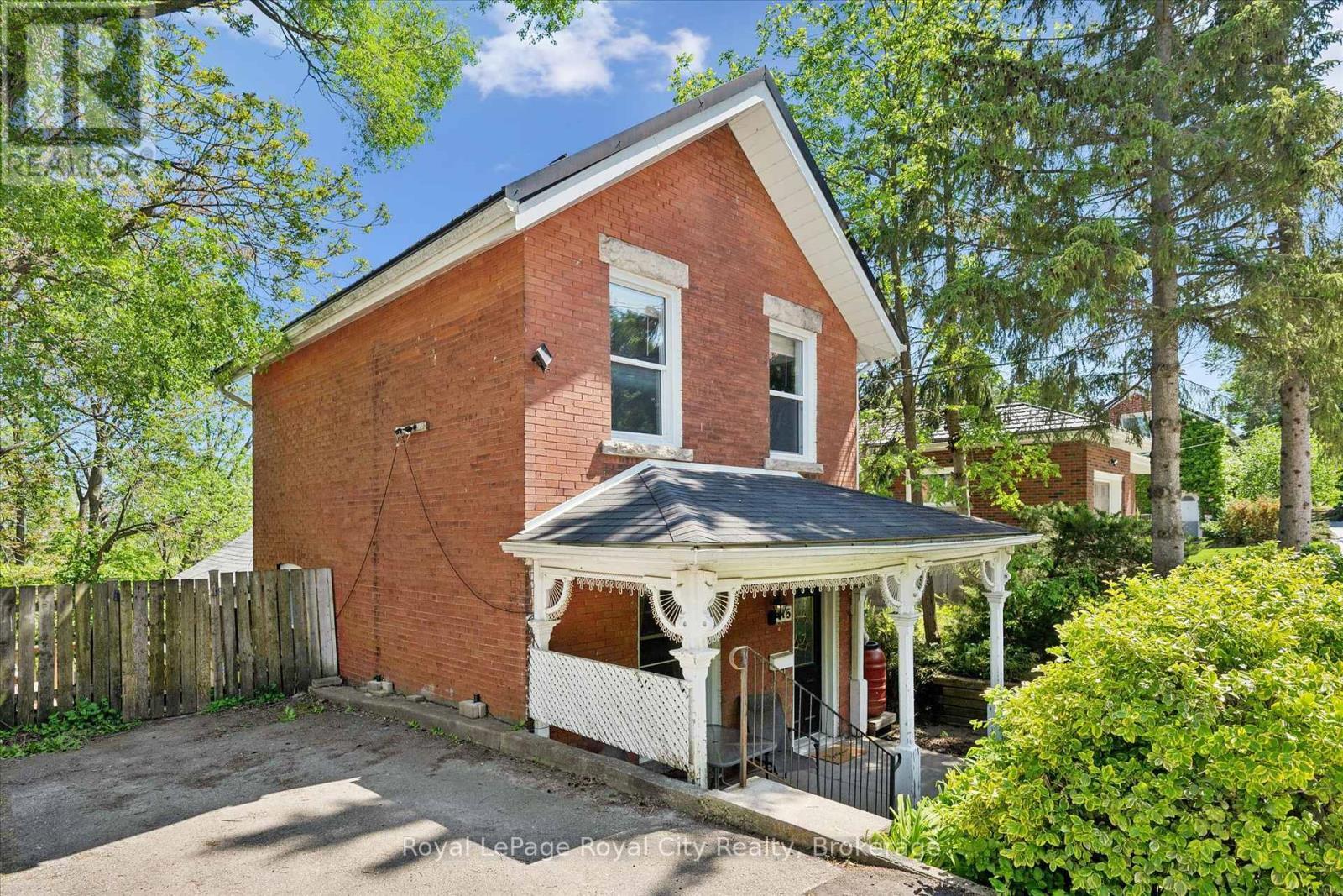 












115 GROVE STREET

,
Guelph (St. George's),




Ontario
N1E2W8


