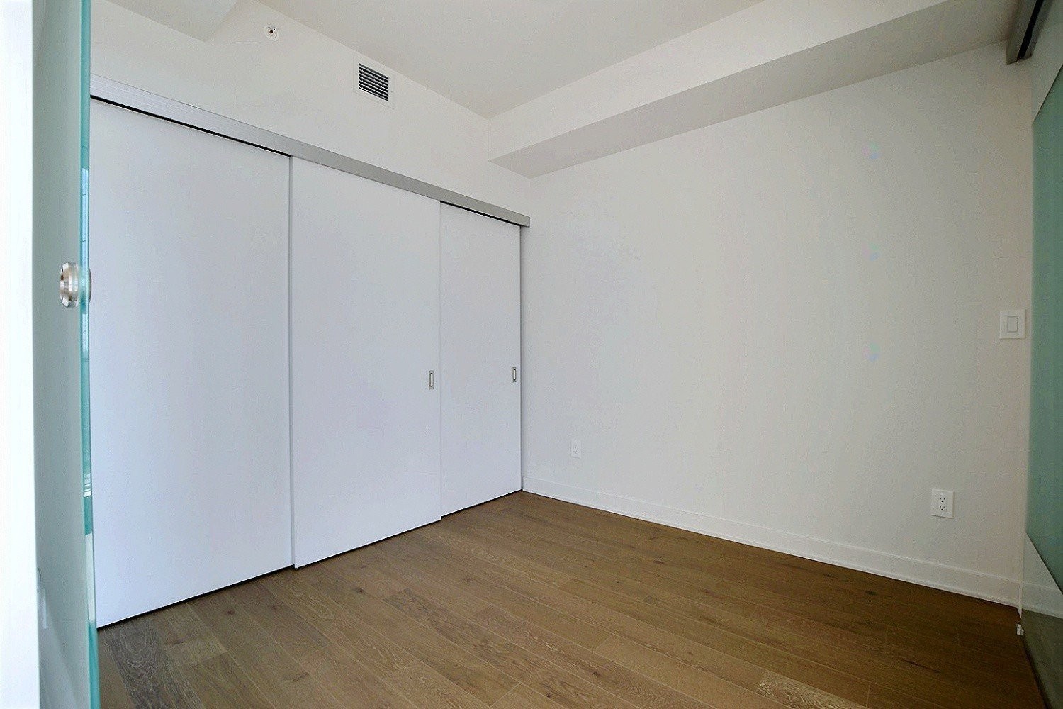 









1188


Rue St-Antoine O.

, 3106,
Montréal (Ville-Marie),




QC
H3C1B4

