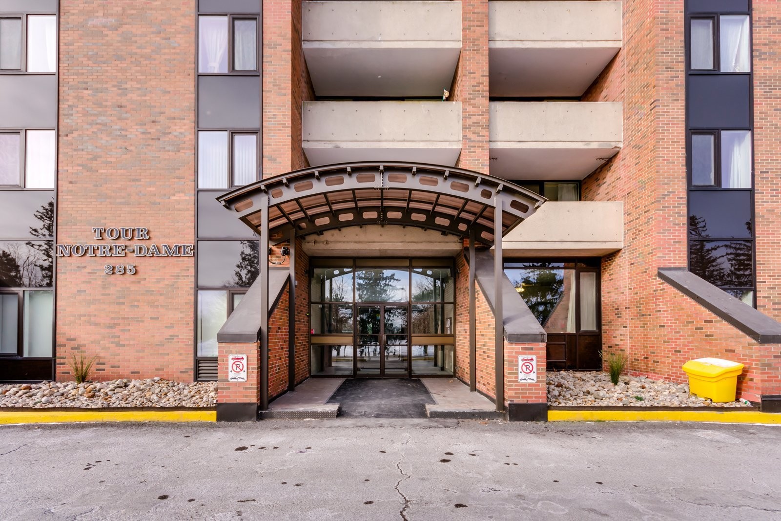 









285


Rue Laurier

, 608,
Gatineau (Hull),




QC
J8X3W9

