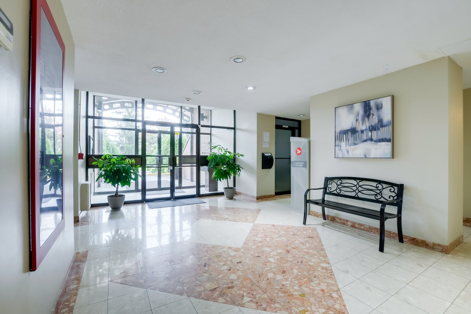 









285


Rue Laurier

, 608,
Gatineau (Hull),




QC
J8X3W9

