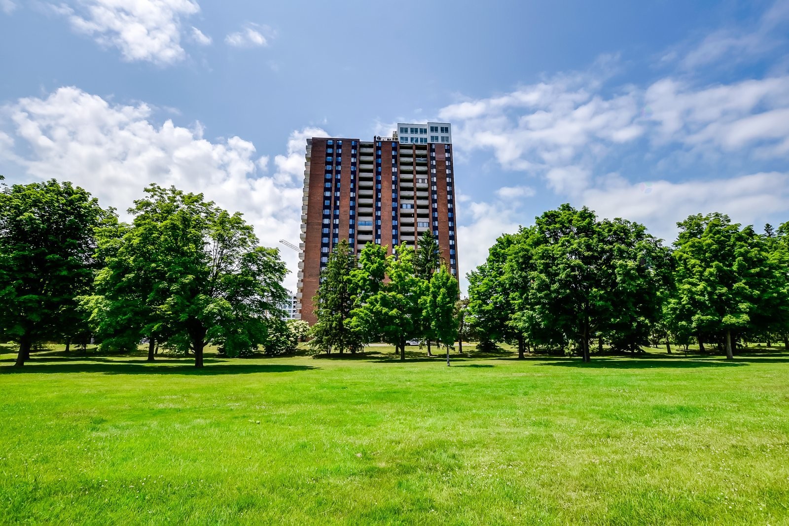 









285


Rue Laurier

, 608,
Gatineau (Hull),




QC
J8X3W9


