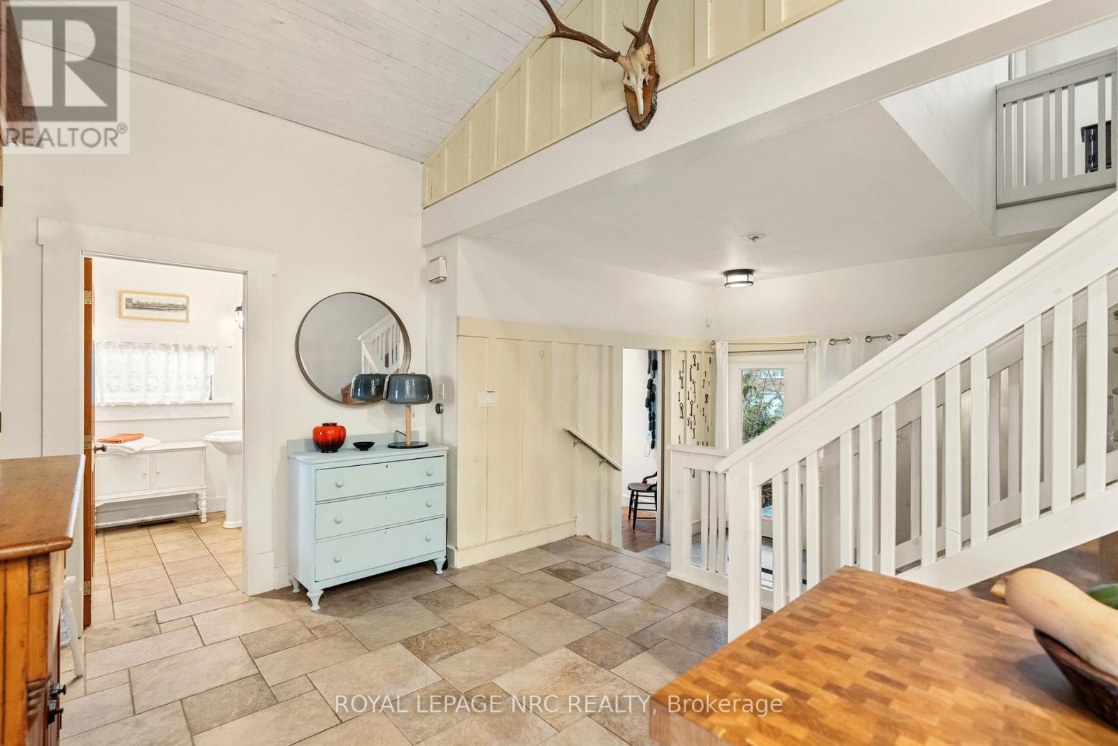 












3765 CRYSTAL BEACH DRIVE

,
Fort Erie (Crystal Beach),




Ontario
L0S1B0

