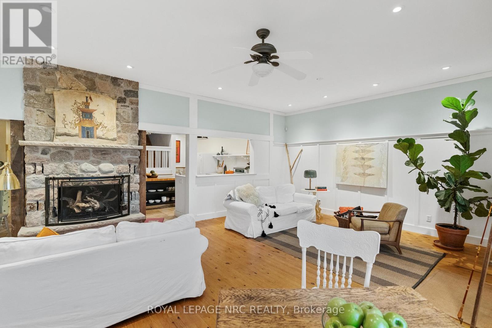 












3765 CRYSTAL BEACH DRIVE

,
Fort Erie (Crystal Beach),




Ontario
L0S1B0

