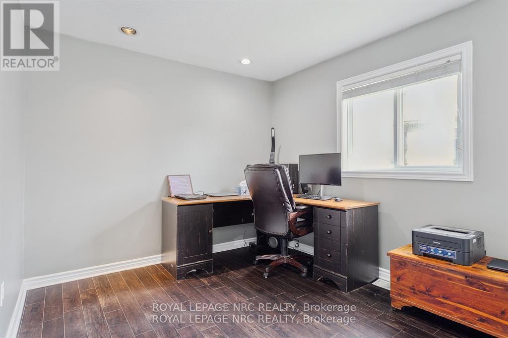 












5240 MARCEL CRESCENT

,
Niagara Falls (Morrison),




Ontario
L2E7M5

