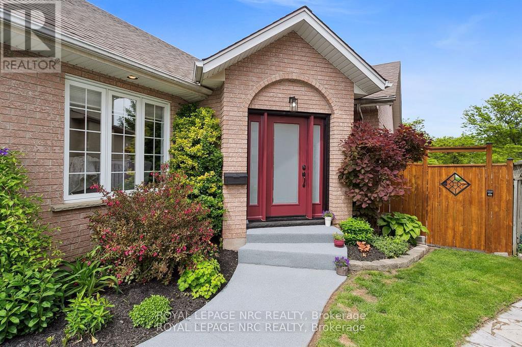 












5240 MARCEL CRESCENT

,
Niagara Falls (Morrison),




Ontario
L2E7M5


