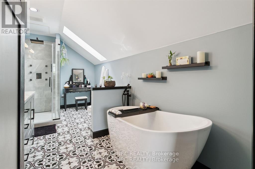 












5240 MARCEL CRESCENT

,
Niagara Falls (Morrison),




Ontario
L2E7M5

