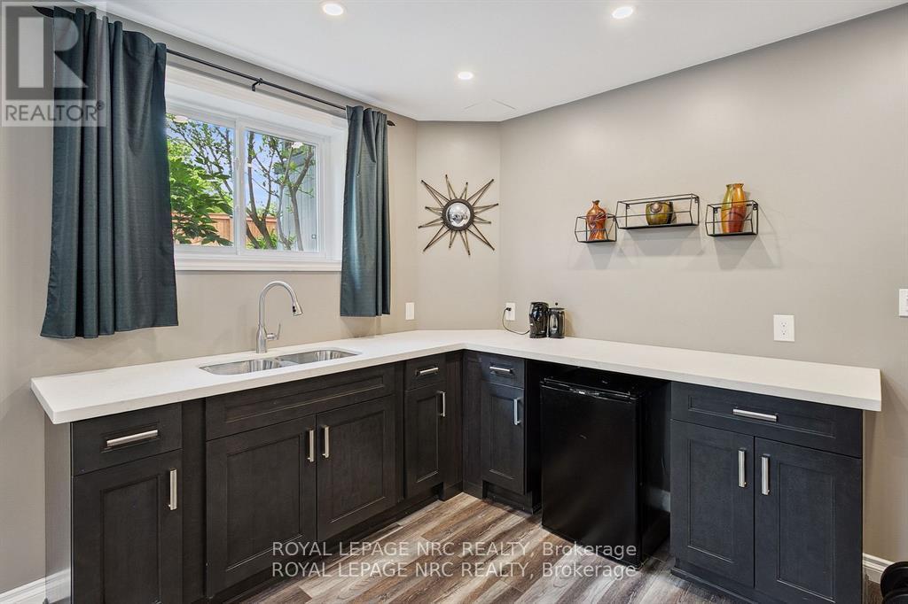 












5240 MARCEL CRESCENT

,
Niagara Falls (Morrison),




Ontario
L2E7M5

