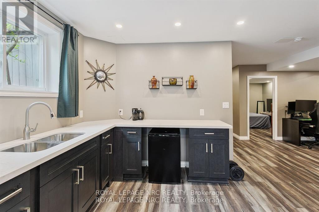 












5240 MARCEL CRESCENT

,
Niagara Falls (Morrison),




Ontario
L2E7M5

