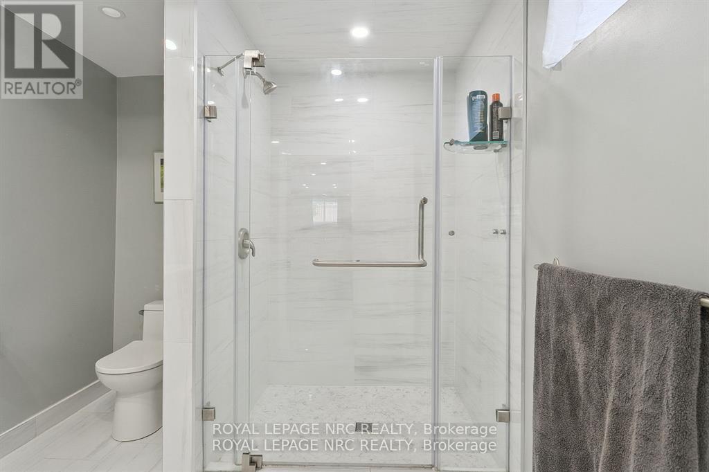 












5240 MARCEL CRESCENT

,
Niagara Falls (Morrison),




Ontario
L2E7M5

