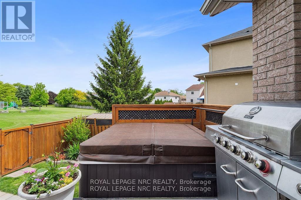 












5240 MARCEL CRESCENT

,
Niagara Falls (Morrison),




Ontario
L2E7M5

