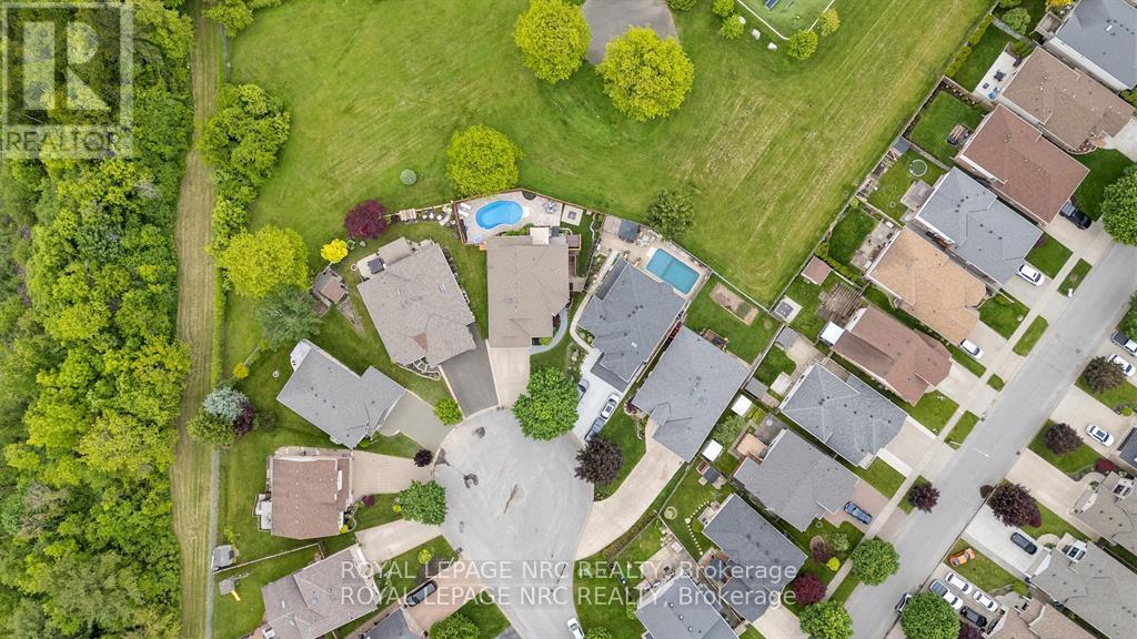 












5240 MARCEL CRESCENT

,
Niagara Falls (Morrison),




Ontario
L2E7M5

