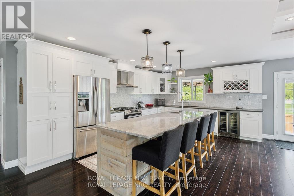 












5240 MARCEL CRESCENT

,
Niagara Falls (Morrison),




Ontario
L2E7M5

