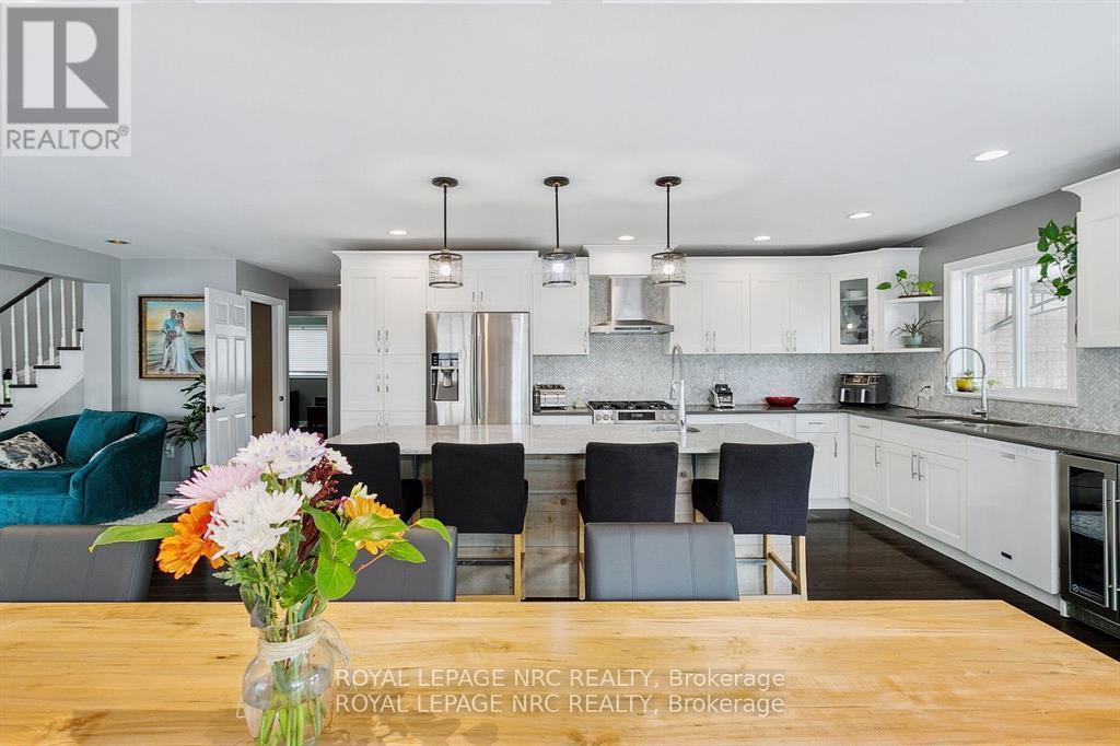 












5240 MARCEL CRESCENT

,
Niagara Falls (Morrison),




Ontario
L2E7M5

