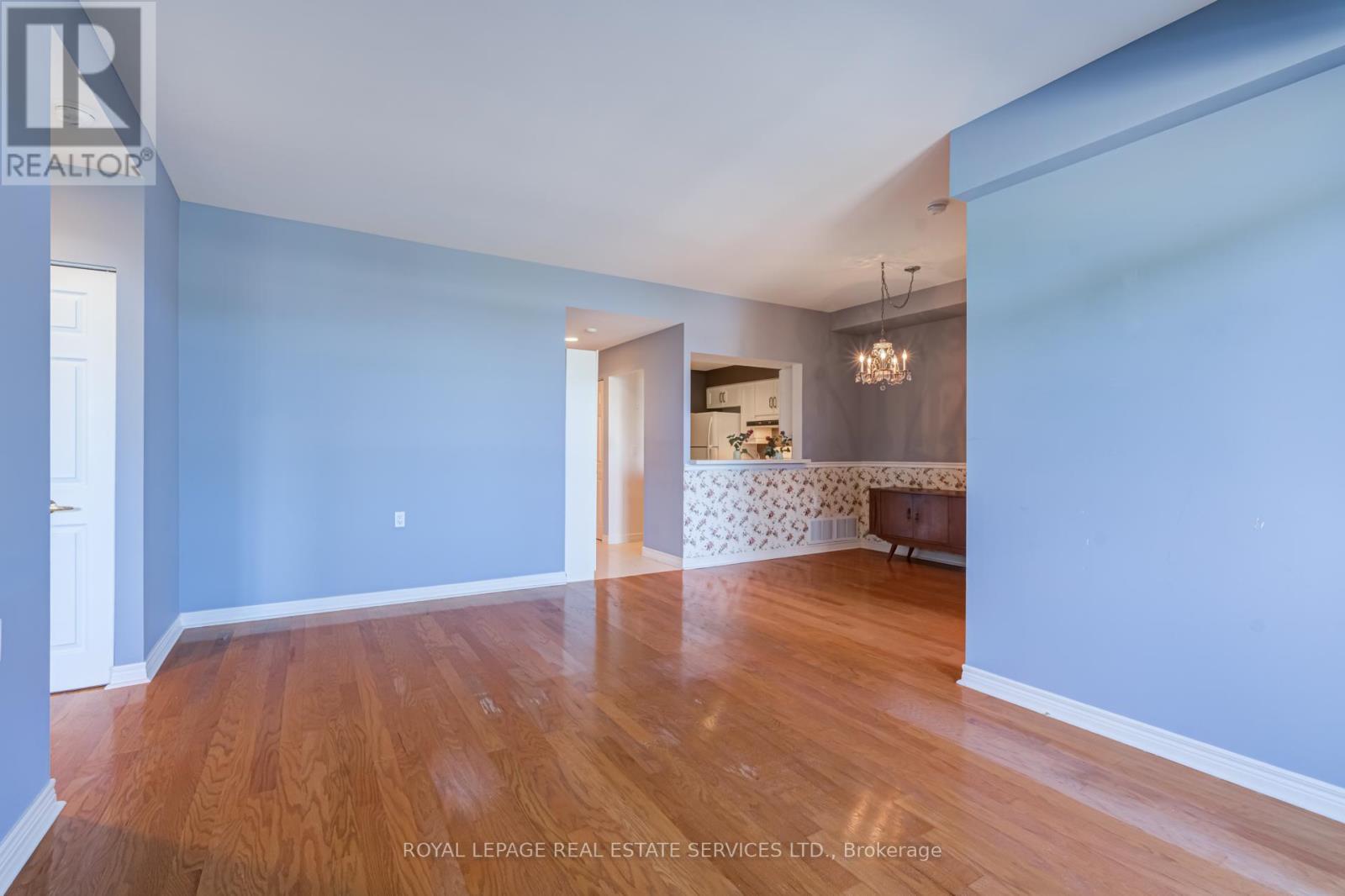












202 - 1750 BAYVIEW AVENUE

,
Toronto,




Ontario
M4G4H6

