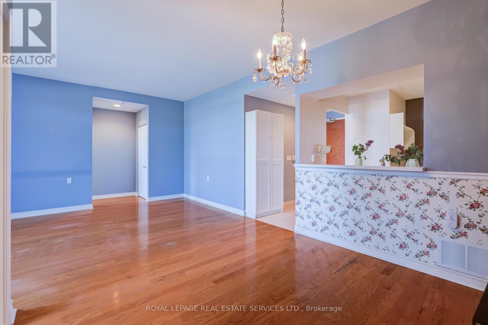 












202 - 1750 BAYVIEW AVENUE

,
Toronto,




Ontario
M4G4H6

