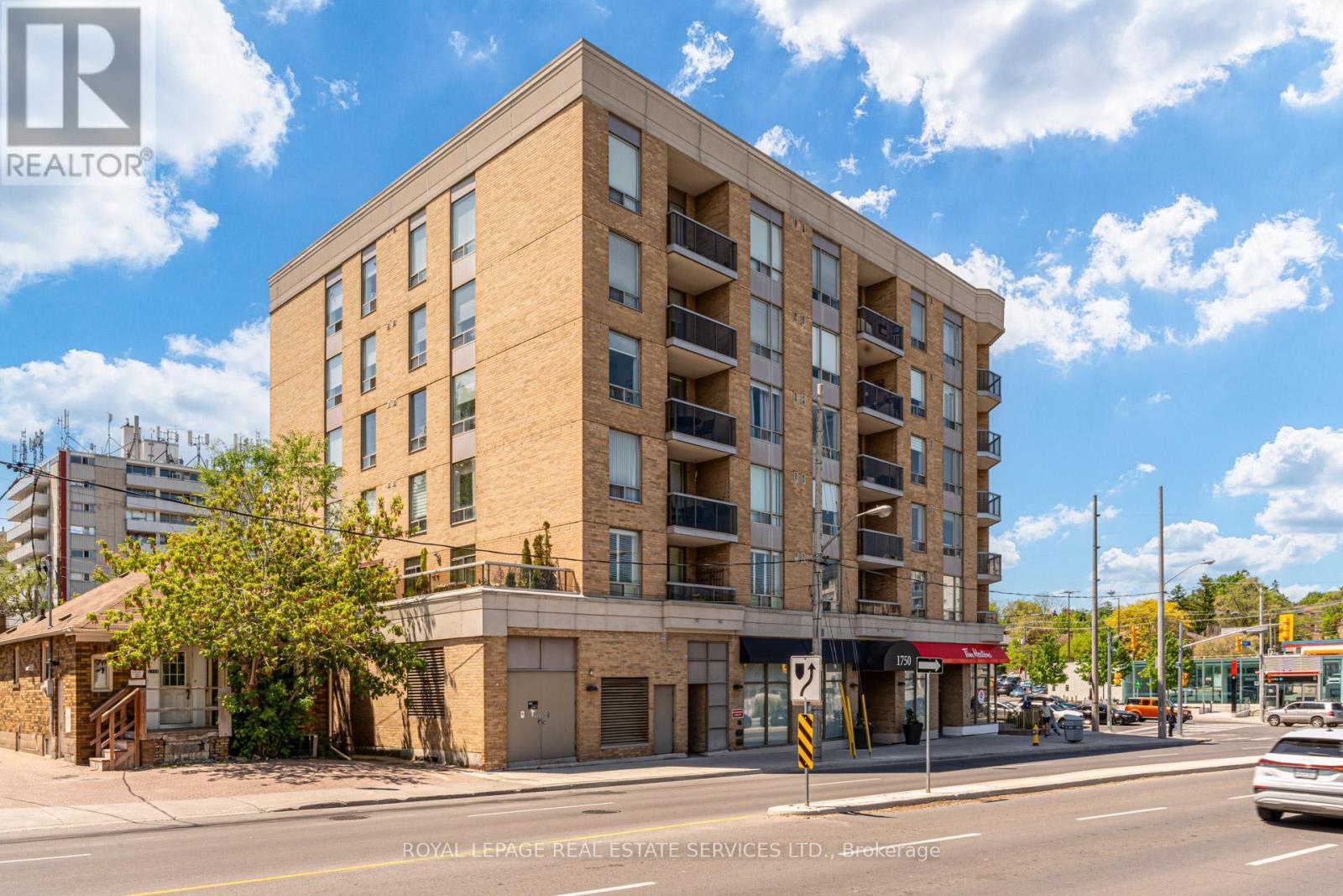 












202 - 1750 BAYVIEW AVENUE

,
Toronto,




Ontario
M4G4H6

