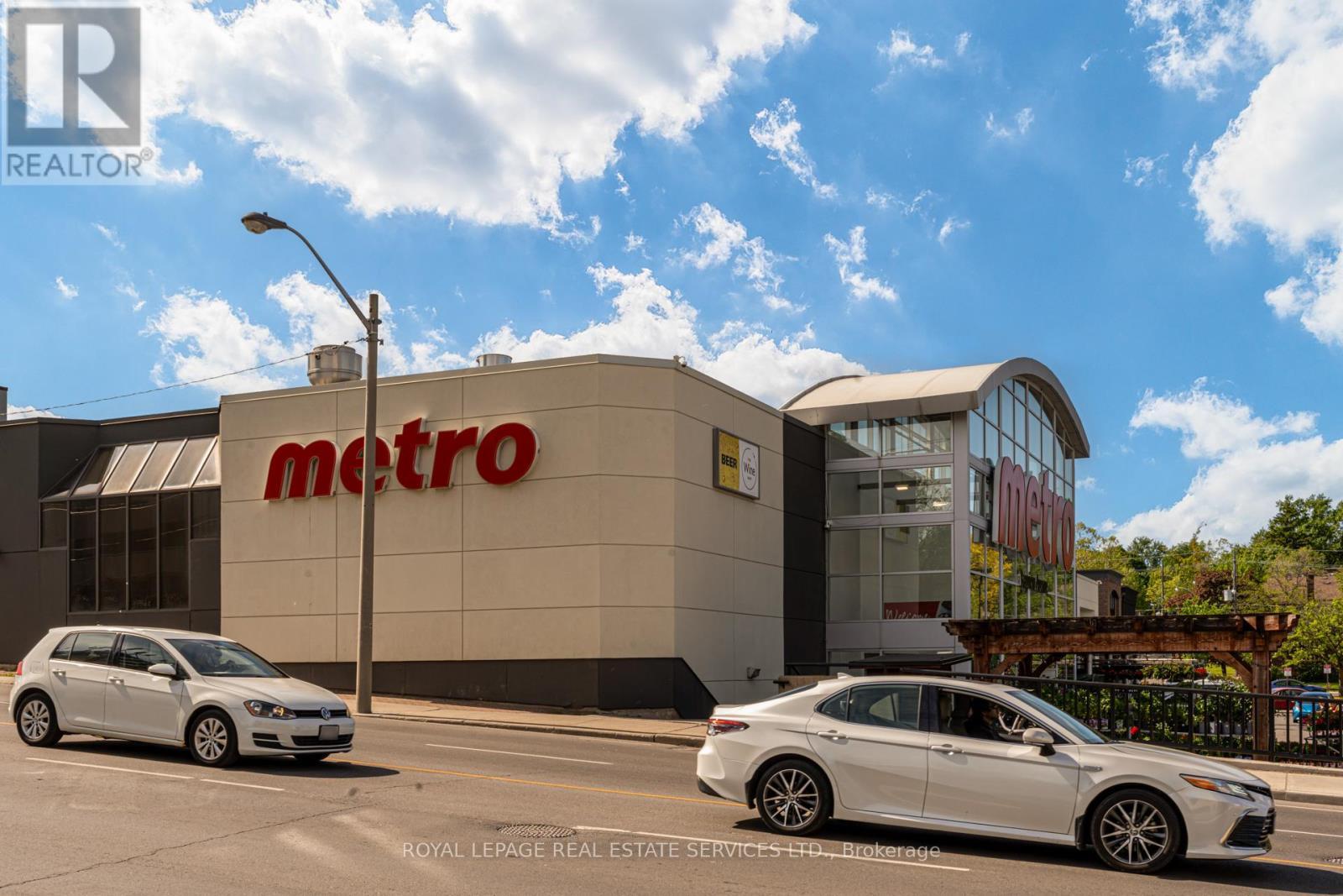 












202 - 1750 BAYVIEW AVENUE

,
Toronto,




Ontario
M4G4H6

