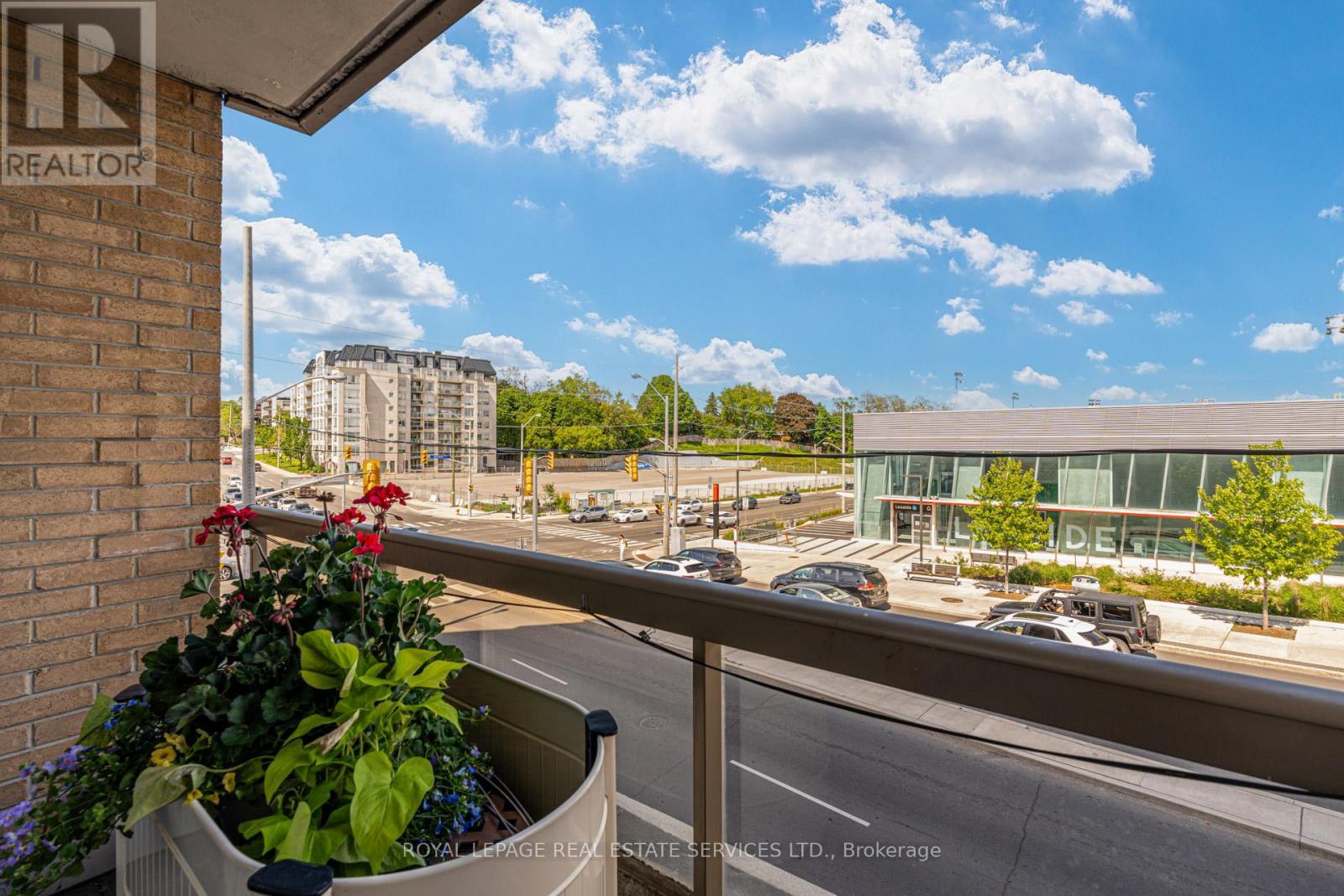 












202 - 1750 BAYVIEW AVENUE

,
Toronto,




Ontario
M4G4H6

