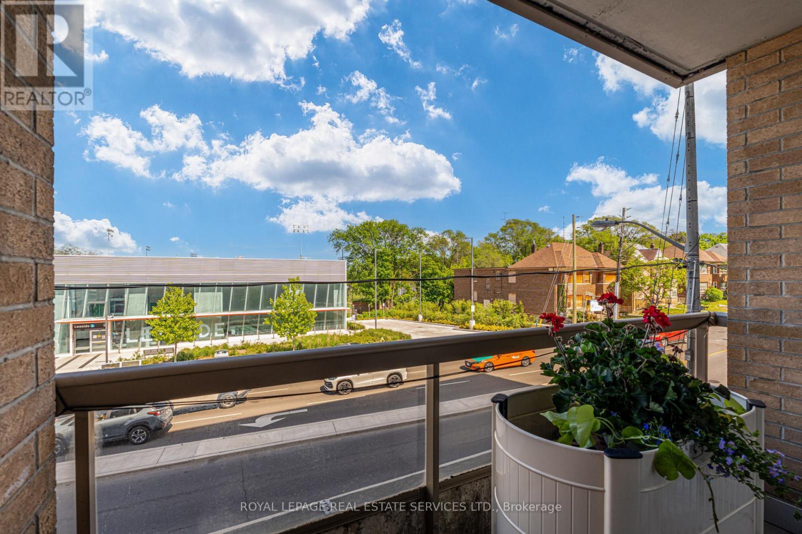 












202 - 1750 BAYVIEW AVENUE

,
Toronto,




Ontario
M4G4H6

