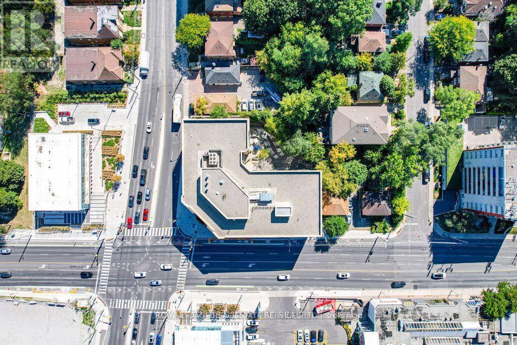 












202 - 1750 BAYVIEW AVENUE

,
Toronto,




Ontario
M4G4H6

