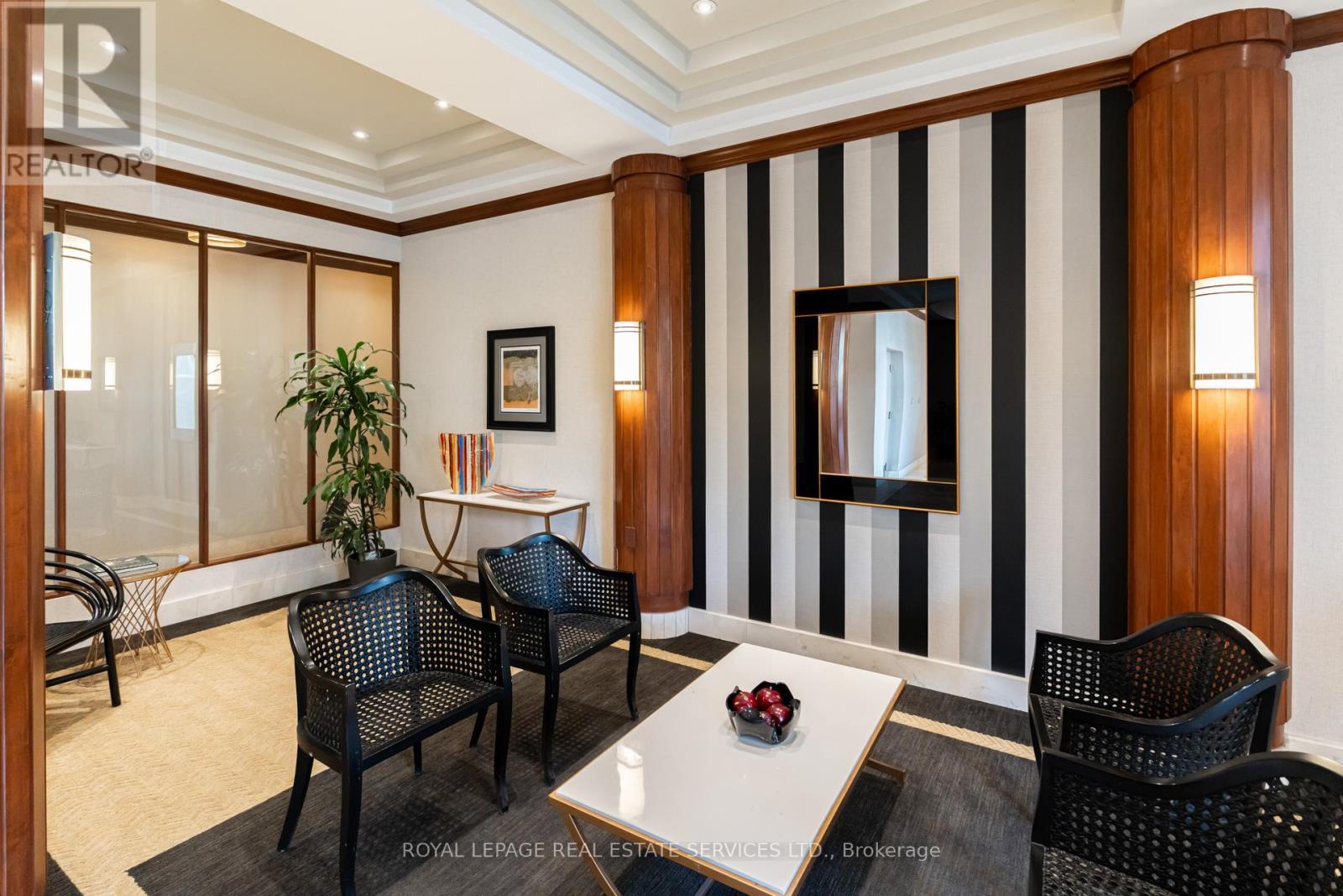 












202 - 1750 BAYVIEW AVENUE

,
Toronto,




Ontario
M4G4H6

