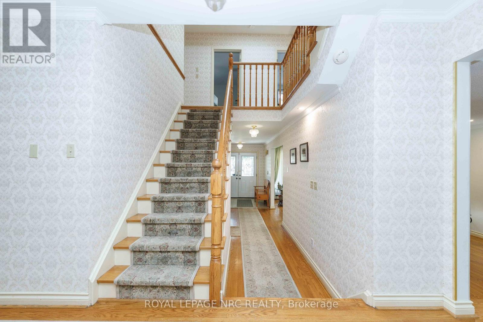 












1273 WINDING TRAIL

,
Mississauga (Applewood),




Ontario
L4Y2T9

