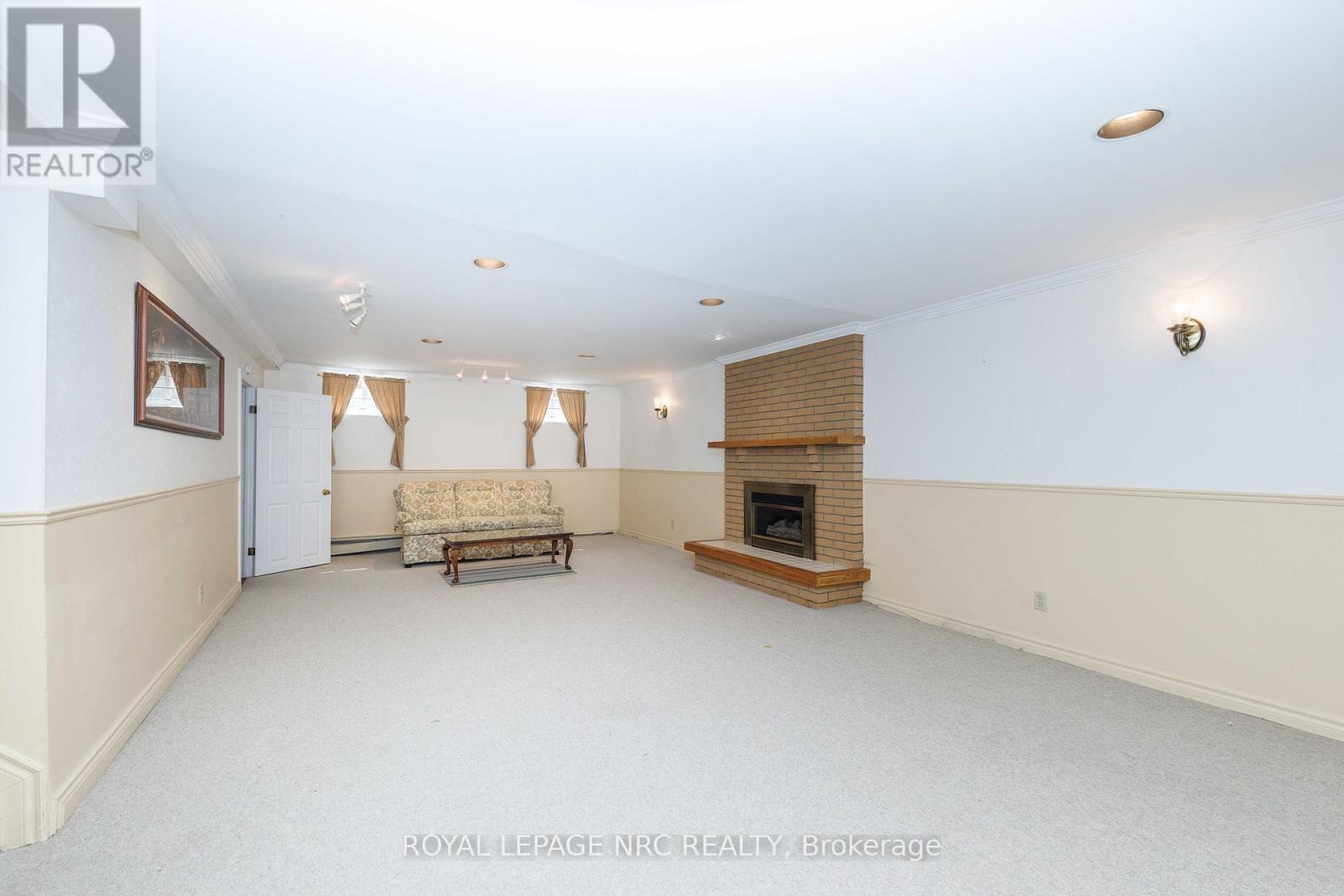 












1273 WINDING TRAIL

,
Mississauga (Applewood),




Ontario
L4Y2T9

