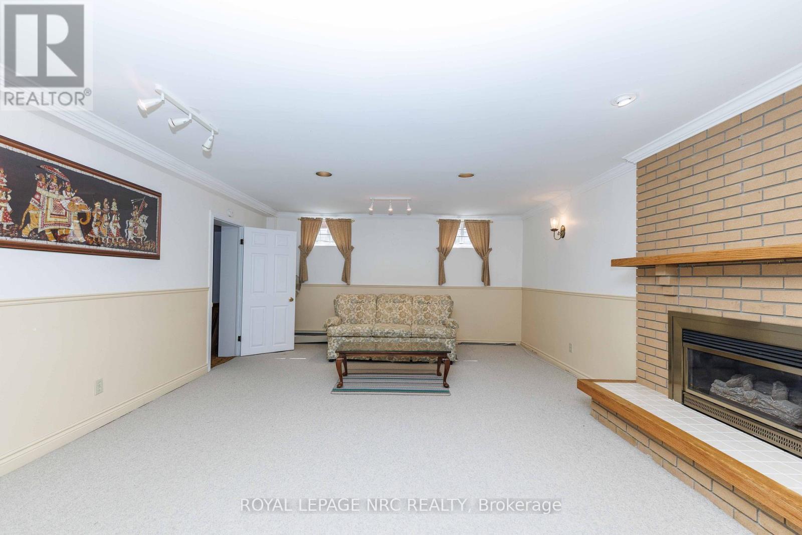 












1273 WINDING TRAIL

,
Mississauga (Applewood),




Ontario
L4Y2T9

