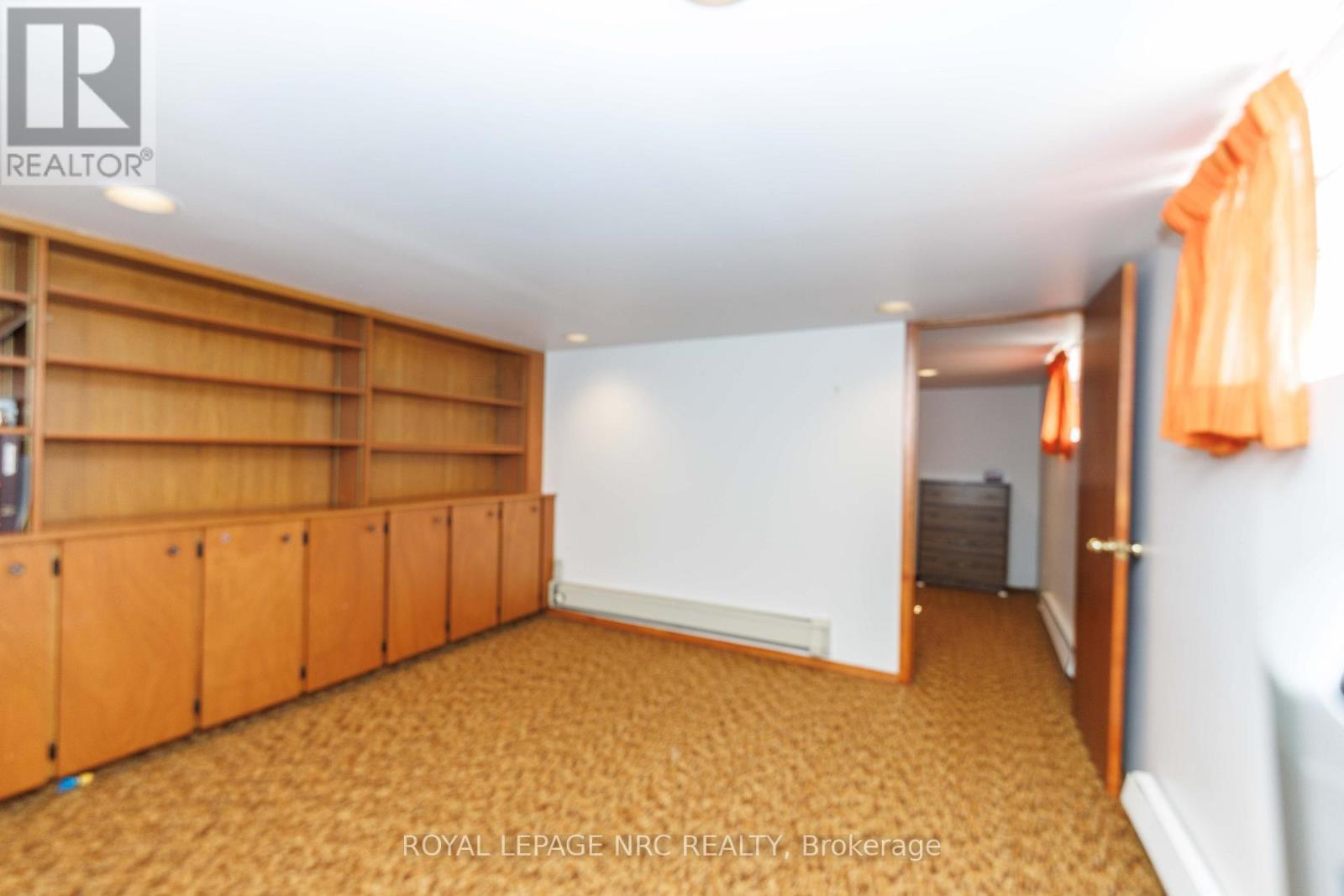 












1273 WINDING TRAIL

,
Mississauga (Applewood),




Ontario
L4Y2T9

