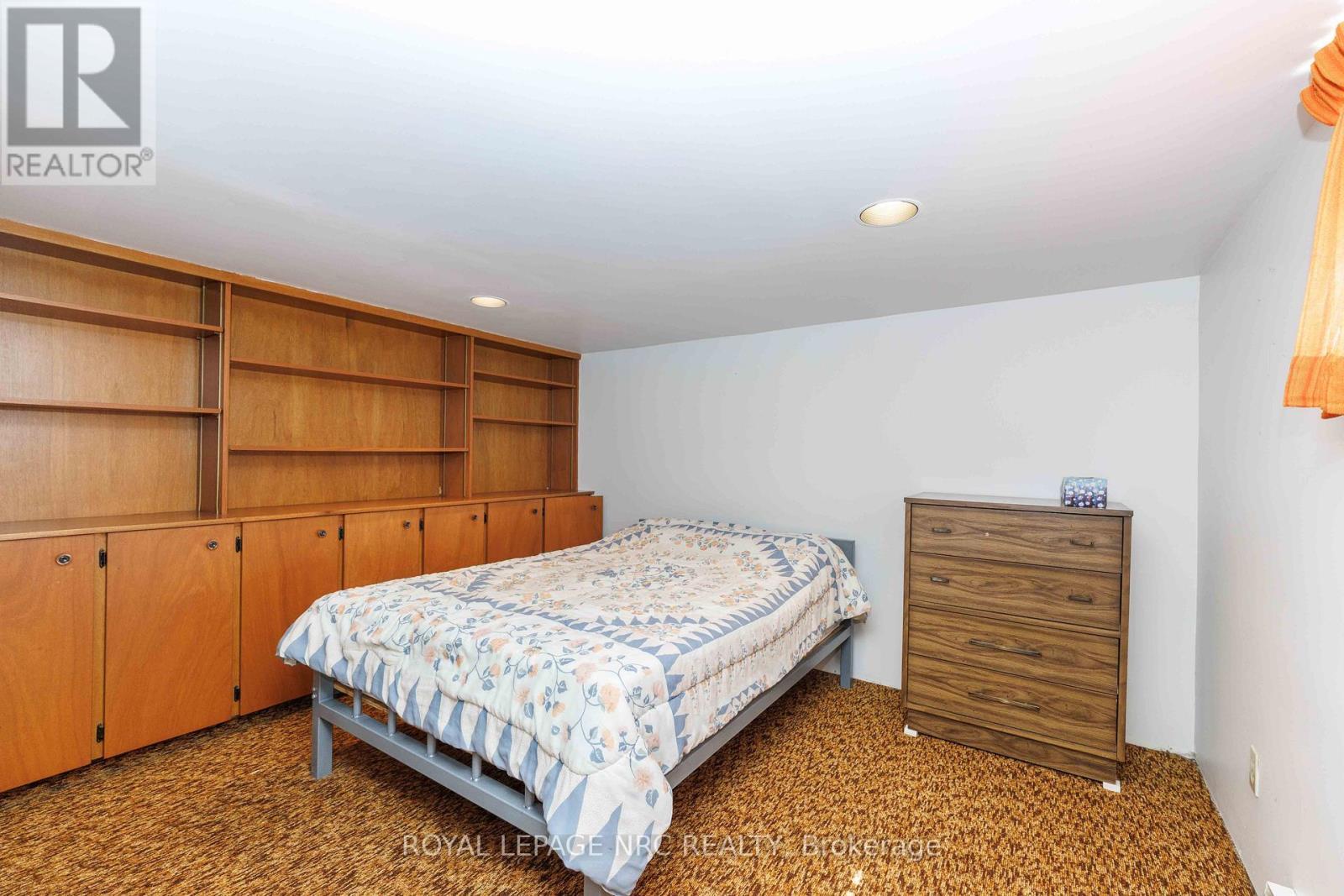 












1273 WINDING TRAIL

,
Mississauga (Applewood),




Ontario
L4Y2T9

