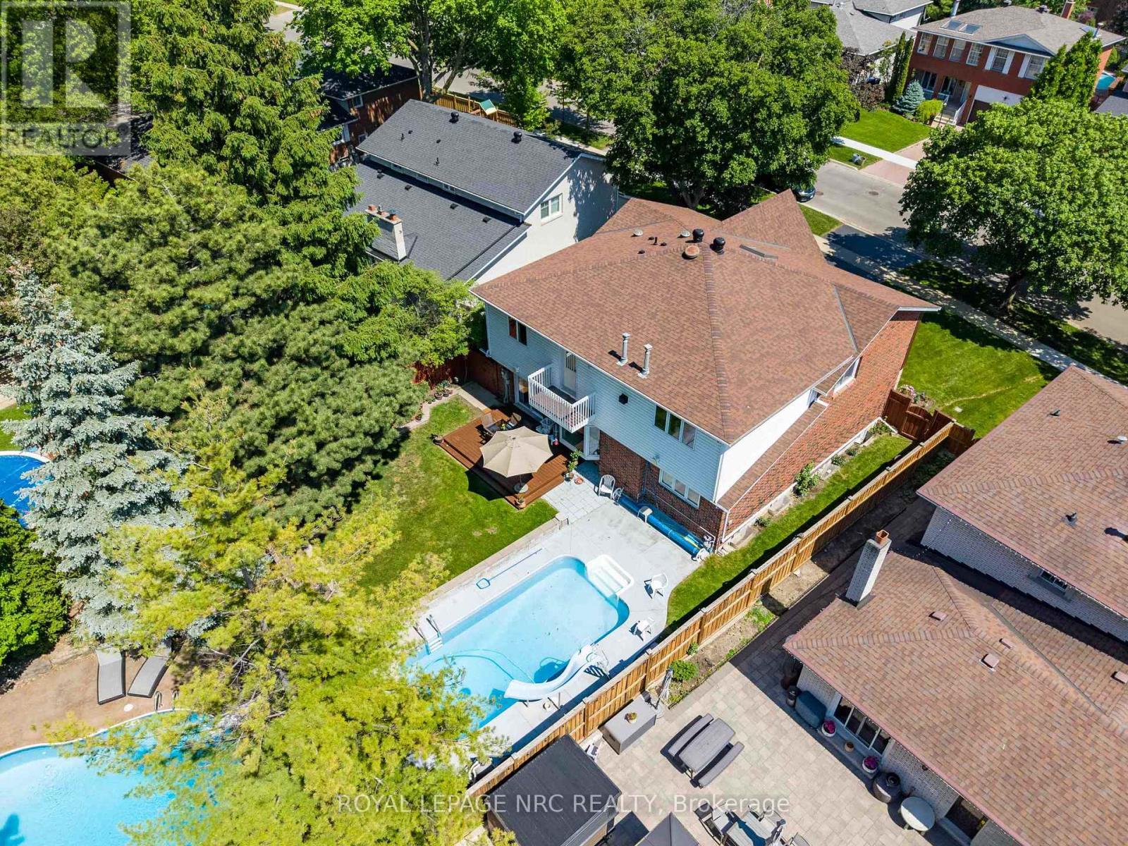 












1273 WINDING TRAIL

,
Mississauga (Applewood),




Ontario
L4Y2T9

