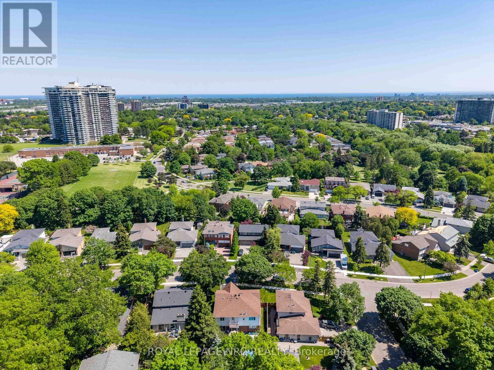 












1273 WINDING TRAIL

,
Mississauga (Applewood),




Ontario
L4Y2T9

